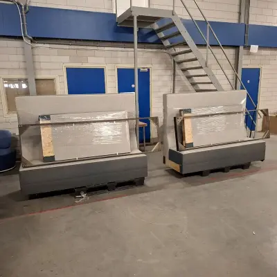 2x Bank, Beige / Antraciet – kavel bij Onlineveilingmeester, Groningen