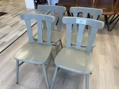4 houten stoelen – kavel bij VH Auctions