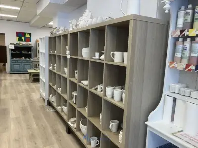 4 diverse formica vakkenkasten waaronder 3 – kavel bij VH Auctions