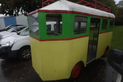 Minibusje – kavel bij Openbare Verkopen, Wielsbeke