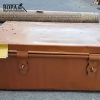 Roestbruine industriële metalen opbergkist – kavel bij BOPA Auctions, Aarsele