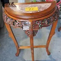 Halfronde Chinese Demi-lune consoletafel van hout met pracht – kavel bij BOPA Auctions, Aarsele