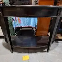 Donker halfronde houten sidetable Art Deco met sierlijk hout – kavel bij BOPA Auctions, Aarsele