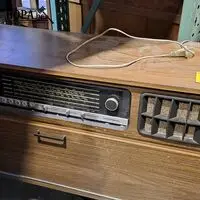 Muziekmeubel Vintage Grundig radiomodel '60 ingebouwde plate – kavel bij BOPA Auctions, Aarsele