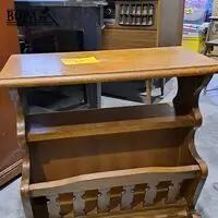 Houten lectuurbak met ingebouwd tafeltje – kavel bij BOPA Auctions, Aarsele