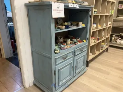 Houten kast – kavel bij VH Auctions