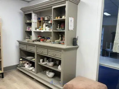 Houten kast – kavel bij VH Auctions