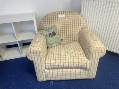 Stoffen fauteuil – kavel bij VH Auctions