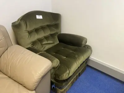 Stoffen fauteuil – kavel bij VH Auctions