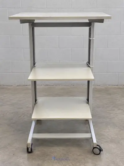 werktafel op wielen met twee legplanken TWINCO – kavel bij VH Auctions