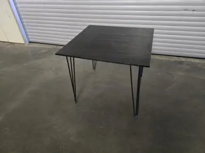 1x tafel vierkant 90x90 met zwart marmeren blad (nieuw in doos) – kavel bij Openbare Verkopen, Ingelmunster