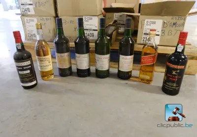 Set met flessen alcohol en aperitief – kavel bij Clicpublic