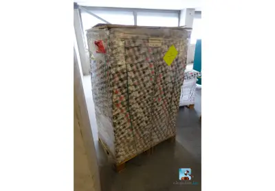 Set met pakken papier – kavel bij Clicpublic