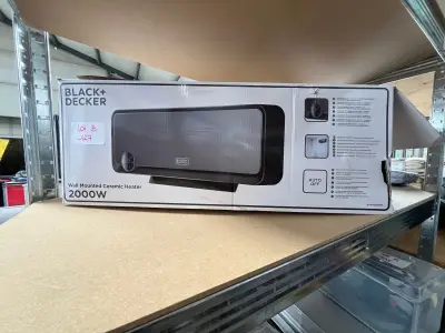 LOT B127 - Radiateur soufflant mural céramique BLACK+DECKER 2000 W – kavel bij Auctionline, Leglise