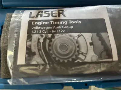 LOT B260 - Bac d’outillage mécanique avec coffret de calage moteur Laser 4083 – kavel bij Auctionline, Leglise