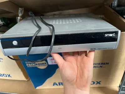 LOT B310 – Récepteurs TV numériques – kavel bij Auctionline, Leglise