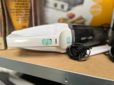 LOT B50 - Aspirateur à main rechargeable 7,4 V Li-Ion avec chargeur – kavel bij Auctionline, Leglise