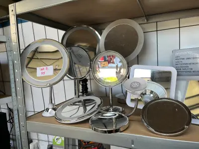 LOT B55.1 - Lot de deux miroirs – kavel bij Auctionline, Leglise