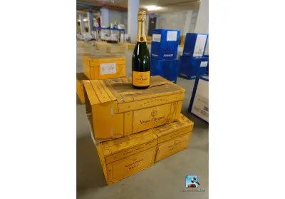 Partij champagneflessen – kavel bij Clicpublic