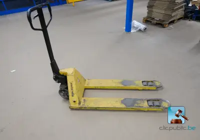 Palletwagen – kavel bij Clicpublic, Bruxelles