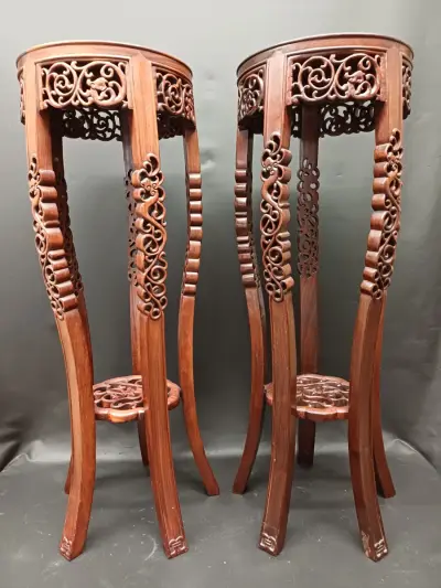 Set van 2 Chinese sokkels – kavel bij De Kringwinkel, Ninove