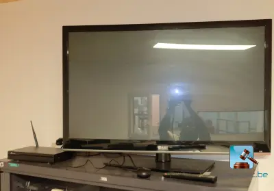 Set bestaande uit een televisie en een recorder – kavel bij Clicpublic