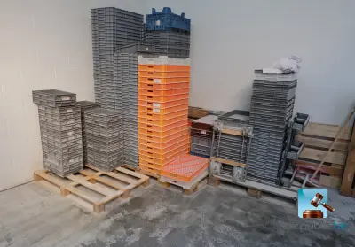 Partij plastic bakken – kavel bij Clicpublic
