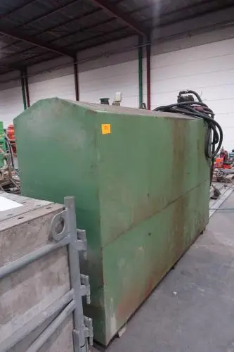 Metalen mazouttank – kavel bij Openbare Verkopen, Wielsbeke