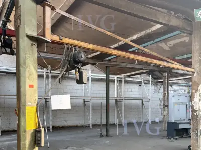 Säulenschwenkkran – kavel bij IVG, Stolberg
