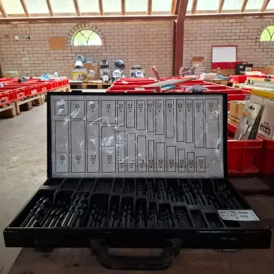 220-Delige borenset Phantom, 191456100 – kavel bij Onlineveilingmeester, Winsum