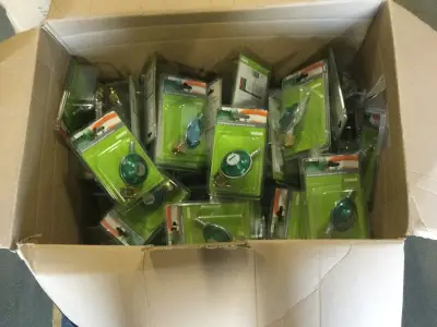 Doos met gasdrukregelaars Gimeg, 30 mBar – kavel bij Onlineveilingmeester, Zutphen