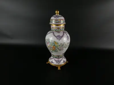 Limoges porseleinen dekselvaas met bloemendecor – kavel bij De Kringwinkel, Heverlee