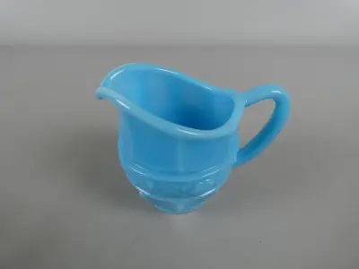 Opaline glas schenktas – kavel bij De Kringwinkel, Diest