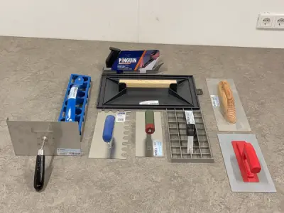 Pinguin en Solid stukadoorsgereedschap set 9-delig – kavel bij XL Auctions