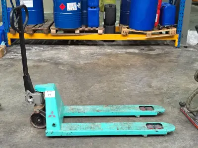 Manuele transpallet Mitsubishi – kavel bij Auctim, Kontich