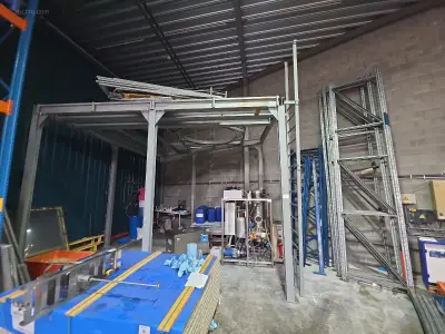 Metalen constructie / gedemonteerde – kavel bij Auctim, Kontich