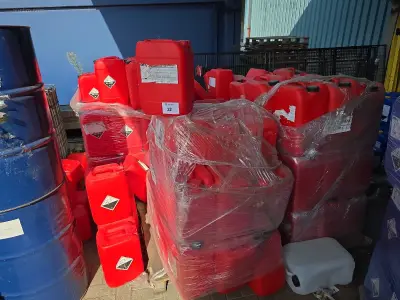 (107x) Diverse bidons NN – kavel bij Auctim, Kontich