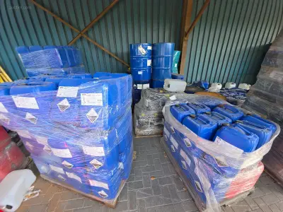 (139x) Diverse vaten/ bidons NN – kavel bij Auctim, Kontich