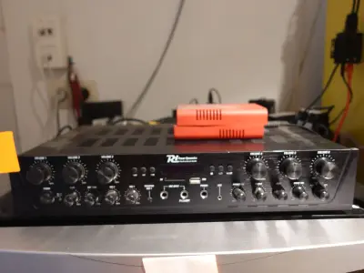 Radio systeem & boxen – kavel bij Openbare Verkopen, Kortrijk