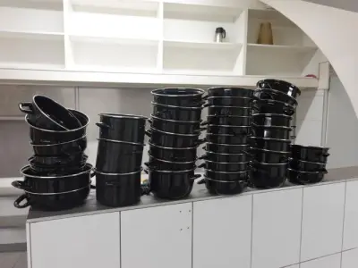Diverse potten – kavel bij Openbare Verkopen, Kortrijk
