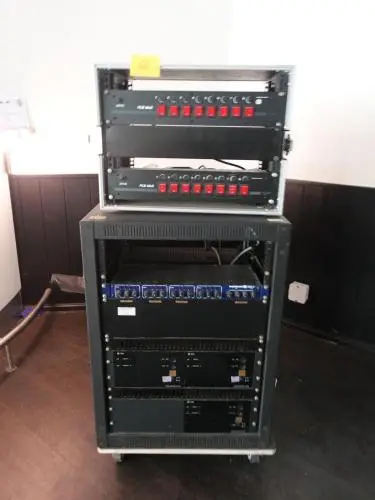 Flightcase met inhoud – kavel bij Openbare Verkopen, Kortrijk