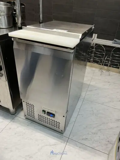 Koelwerkbank / saladette GGMGASTRO – kavel bij VH Auctions