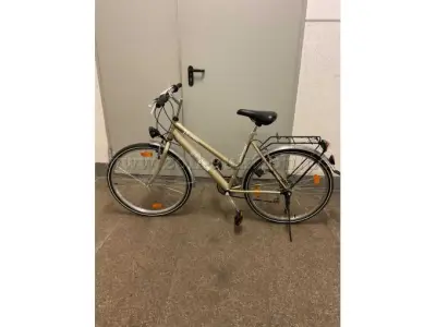 1 Trekkingrad "Comfort outdoor 18 speed",26 Zoll – kavel bij Zoll-Auktion, Zwickau