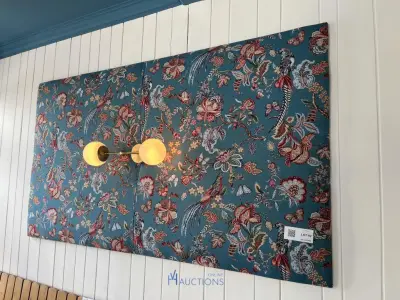 Decoratief wandpaneel met wandlampen – kavel bij VH Auctions