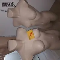Paspop torso vrouw. 2 stuks – kavel bij BOPA Auctions, Wervik