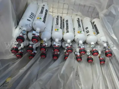 20 O²-Druckluftflaschen für medizinischen Sauerstoff Stahl 2,0 Liter 200 bar – kavel bij Zoll-Auktion, Köln
