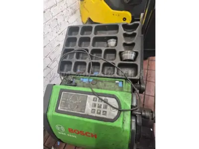 1 wielbalancer BOSCH WBE 4235 – kavel bij Zoll-Auktion, Bonn