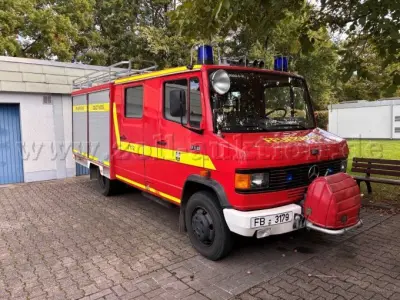 1 Löschfahrzeug LF 8 Feuerwehr Mercedes-Benz 711 D – kavel bij Zoll-Auktion, Nidda