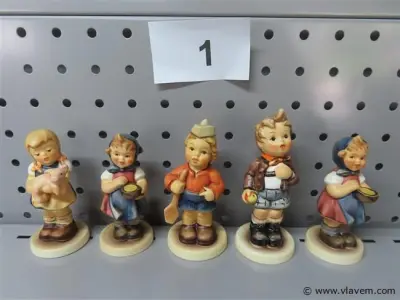 Beeldjes 5 stuks – kavel bij Vlavem