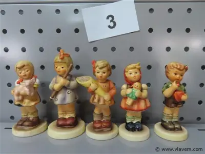 Beeldjes 5 stuks – kavel bij Vlavem